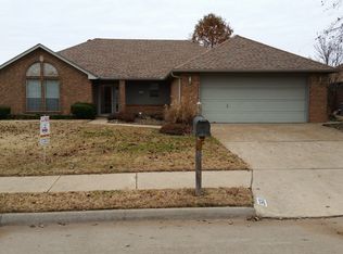 3601 W Hemlock St, Rogers, AR 72756