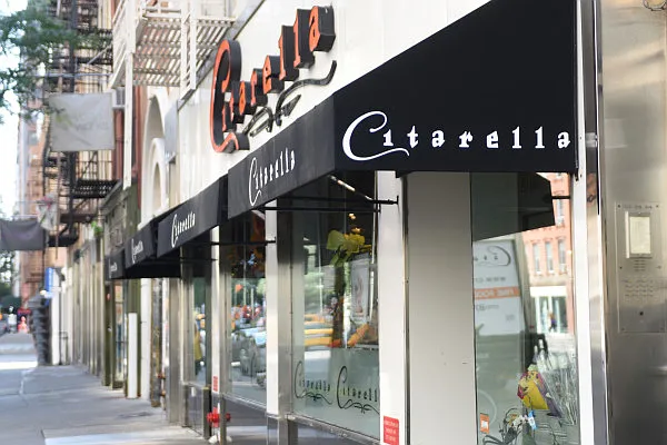 Sold by Compass | media 9