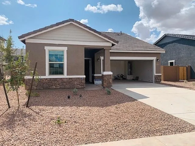 2373 E Alonso Dr
