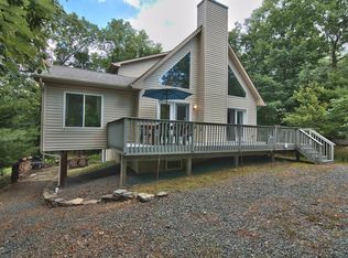 114 Perch Rd, Lackawaxen, PA 18435