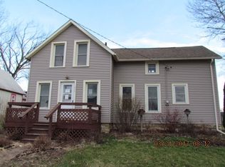 206 W Jones St, Wyoming, IA 52362