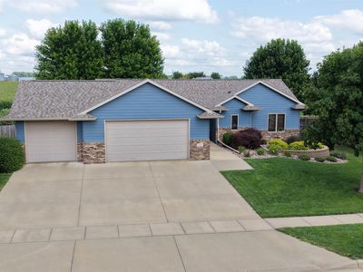 212 S Augusta Ave, Brandon, SD, 57005
