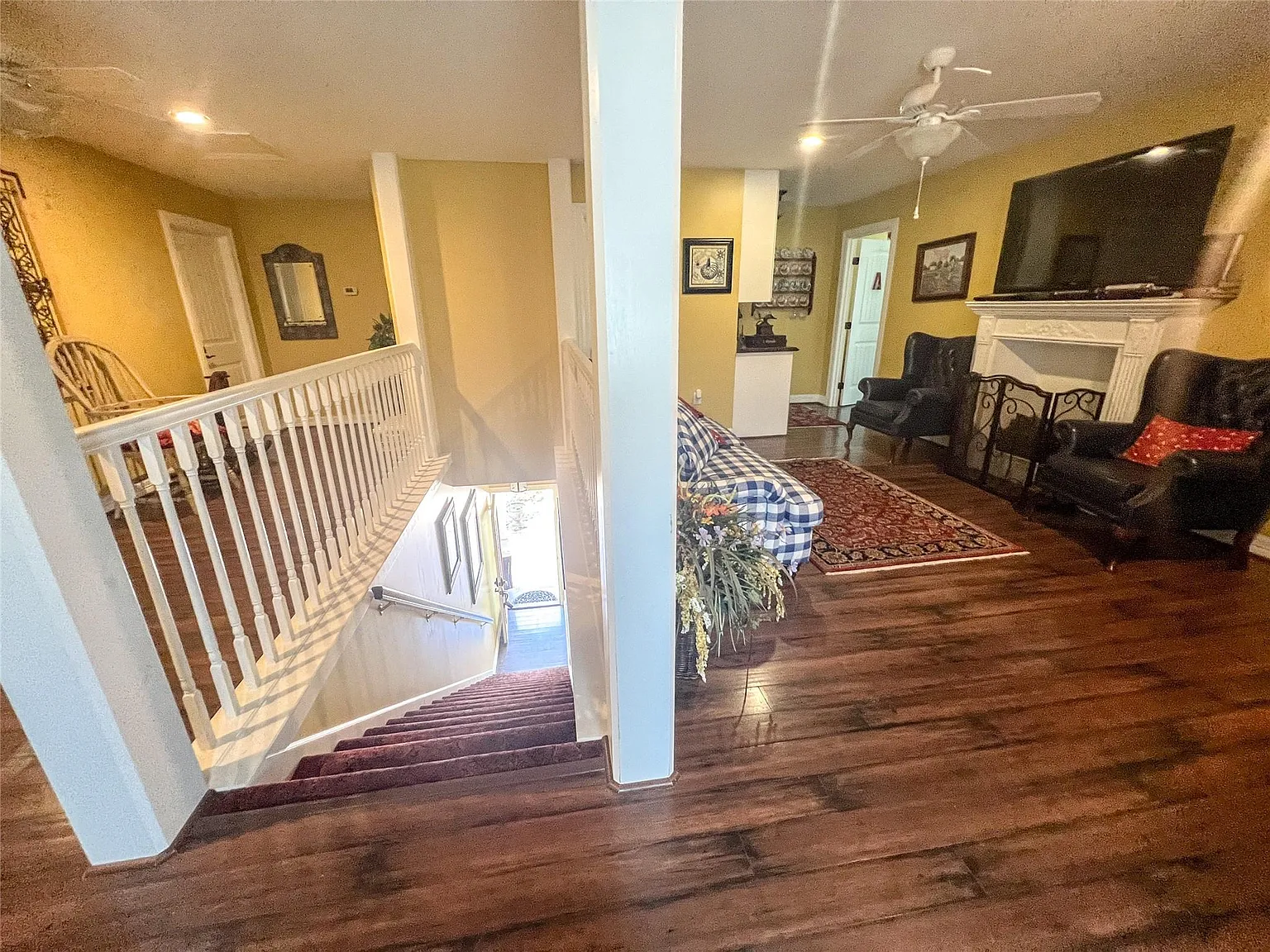 3 bed, 1.0 bath, 1550 sqft, $1,500 — Photo 2
