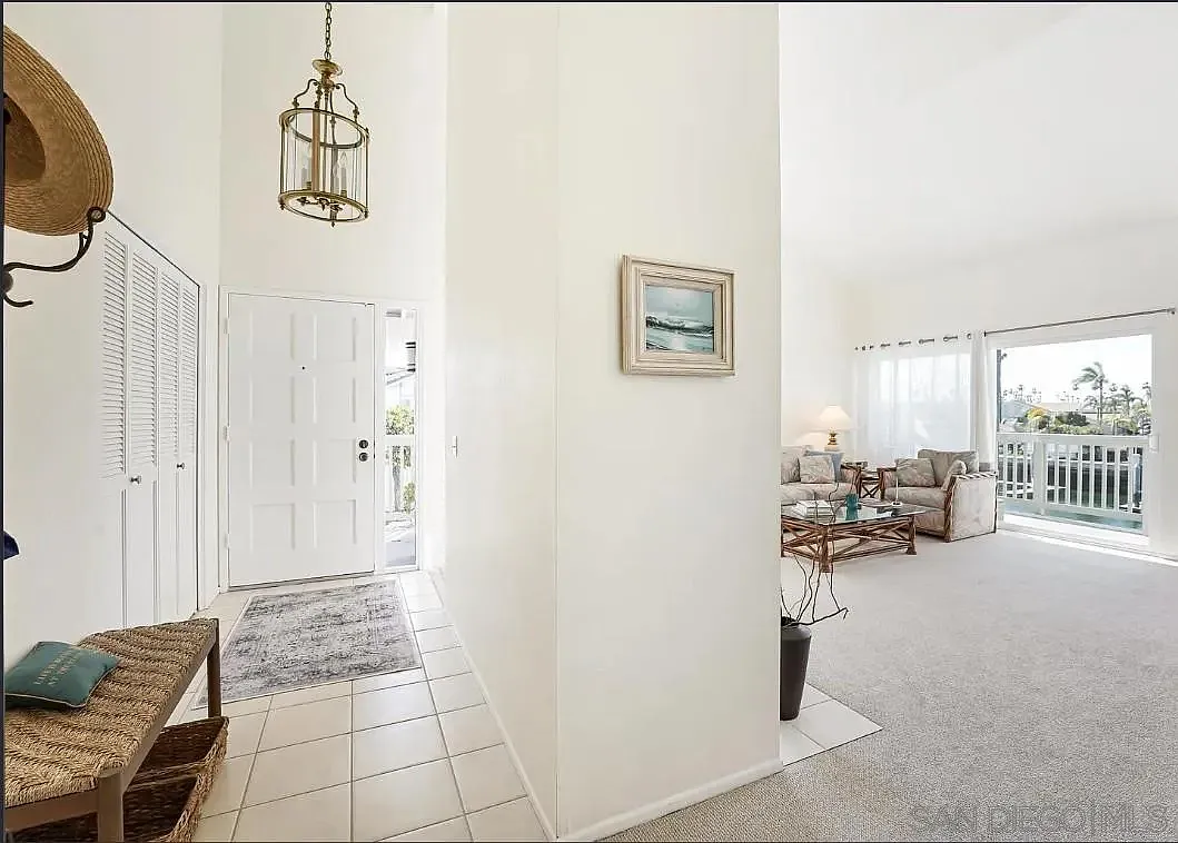 2 bed, 2.0 bath, 1665 sqft, $5,500 — Photo 3