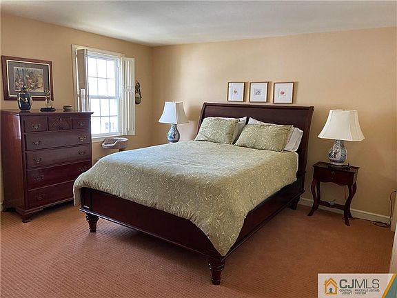 5th image of 22 Rossmoor Dr #N