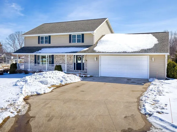 211 Oak Knoll Ct, Hortonville, WI 54944