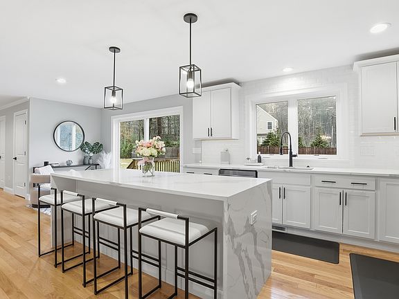 4th image of 3 Shaker Pond Rd