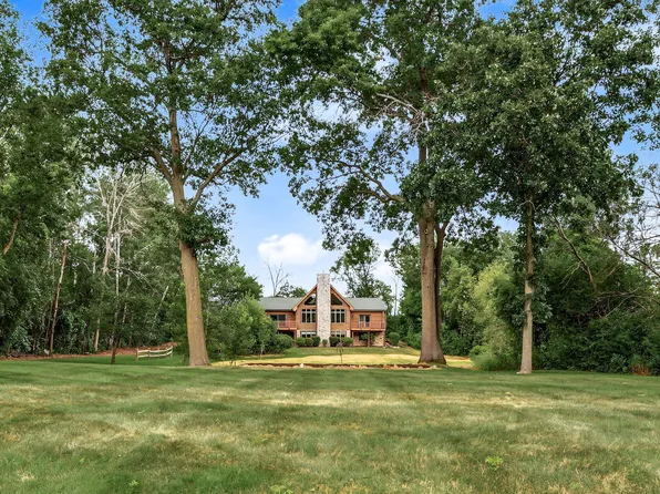 6294 Otter Lake Rd, Lino Lakes, MN 55110