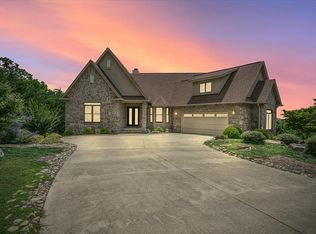 61 Bluff View Ct, Crossville, TN 38558