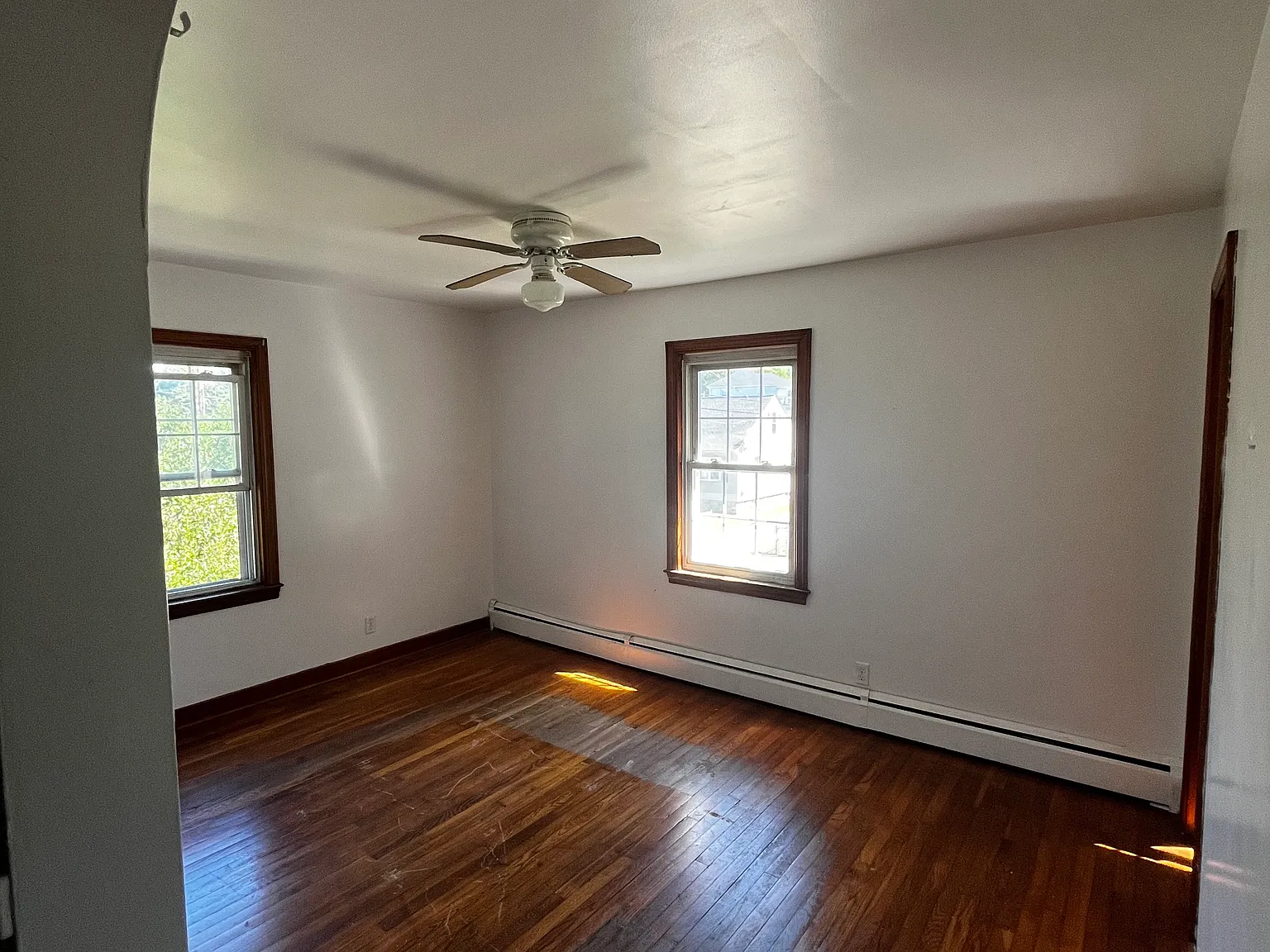 2 bed, 900 sqft, $1,600 — Photo 2