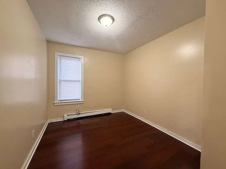 59 Derby Ave #2L — Photo 8