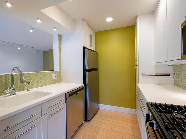 1174 S Foothill Dr #432 — Photo 2