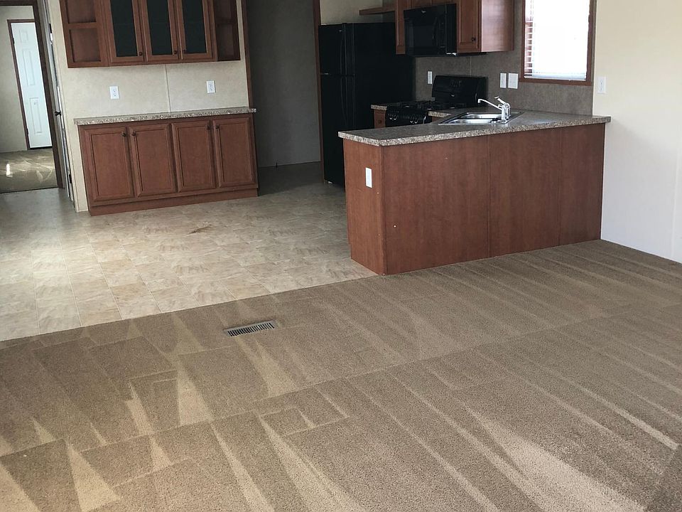 2nd image of 1806 Davis St #453