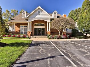 16869 Chesterfield Bluffs Cir, Chesterfield, MO