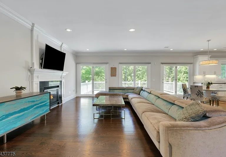 16 Exeter Rd — Photo 11