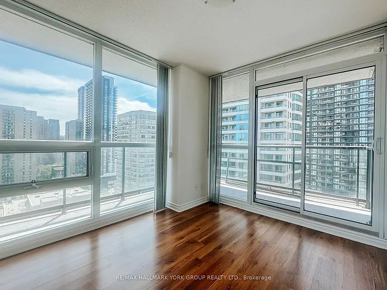 35 Hollywood Ave #2109 — Photo 6
