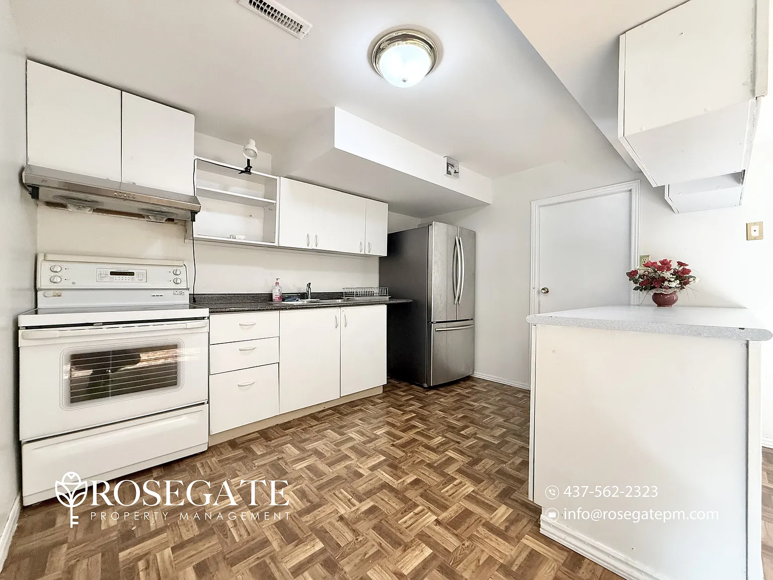 2370 Strathmore Crescent Pickering — Photo 2