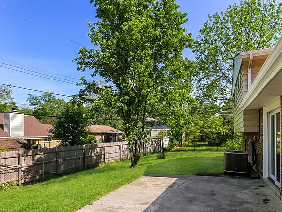 5th image of 26 Beckford Dr