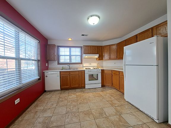 5th image of 2944 Heatherwood Dr Unit 2944