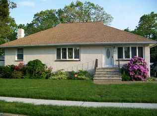 2200 Redmond Rd, Merrick, NY 11566