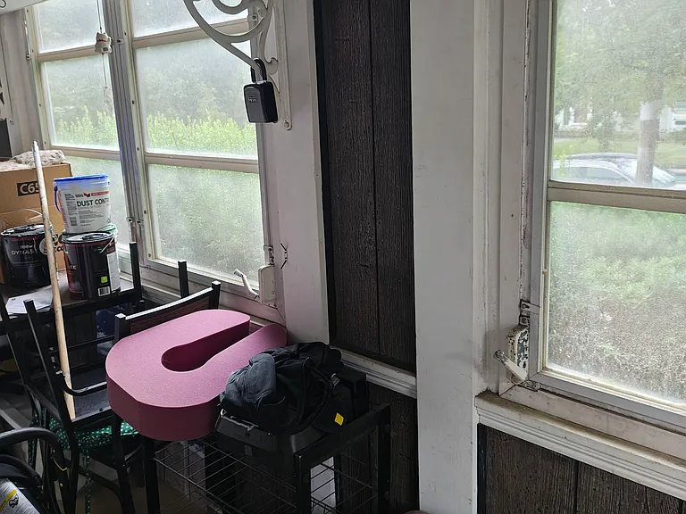29 Roslyn Ave — Photo 5