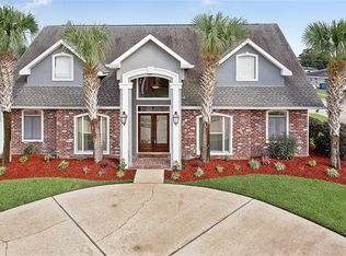 2101 Landry Ct, Meraux, LA 70075