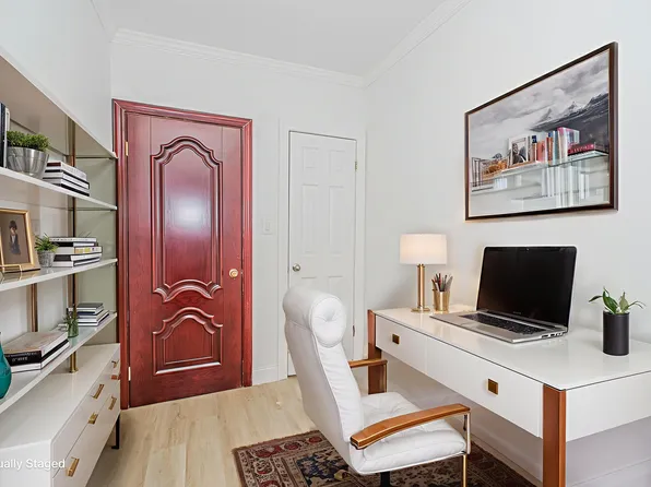 582 Bay Ridge Avenue image 40 of 41