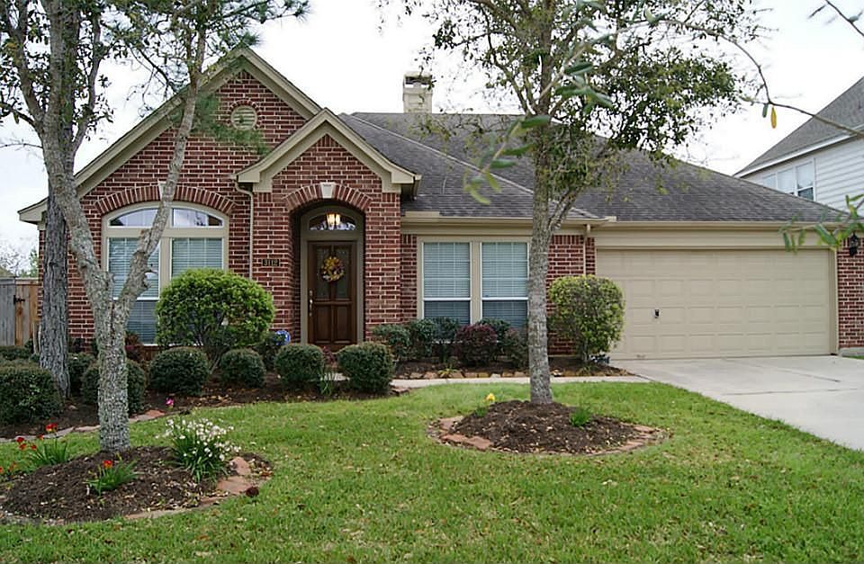 1st image of 3112 Maple Hill Dr