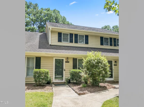 1004 Gatehouse Ln, Durham, NC 27707