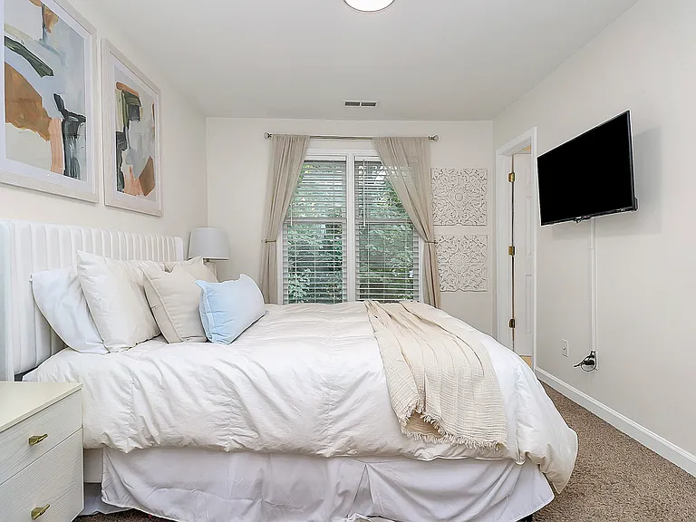 1532 Cleveland Ave — Photo 17