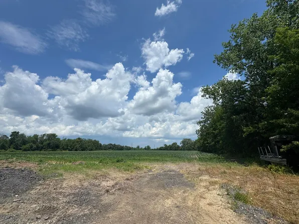 31890 Edison Rd, New Carlisle, IN 46552