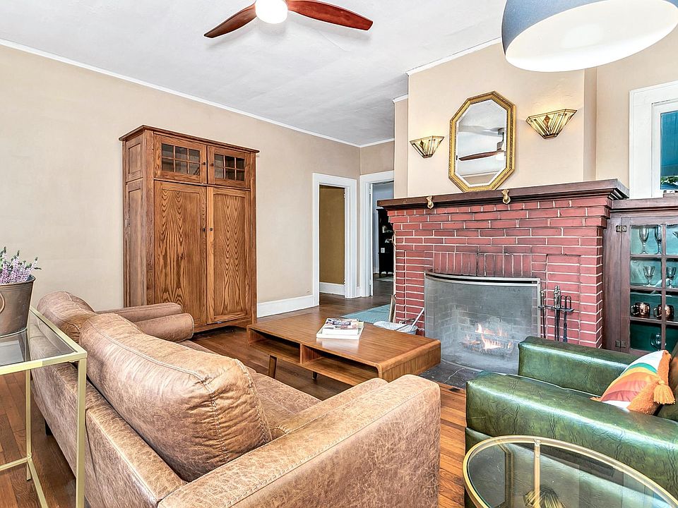 (fireplace is inactive)