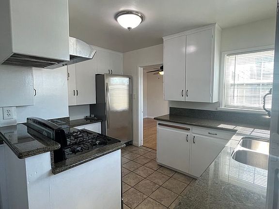 3rd image of 5612 Magnolia Ave