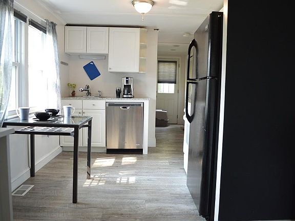 5th image of 7 Beal Ave