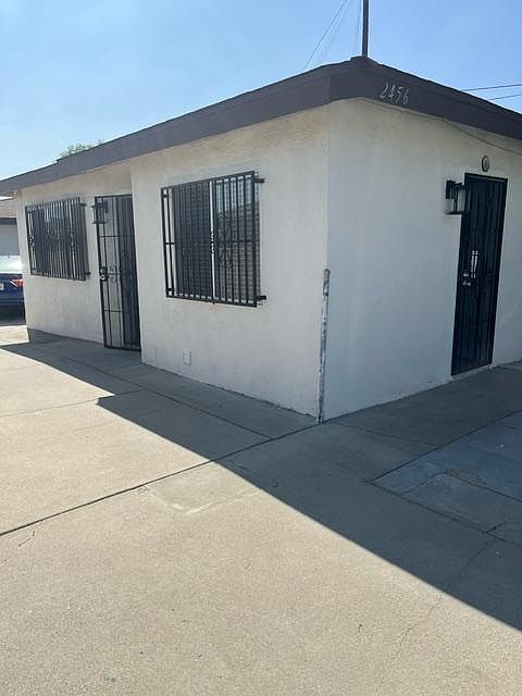 1st image of 2454 Delta Ave #1