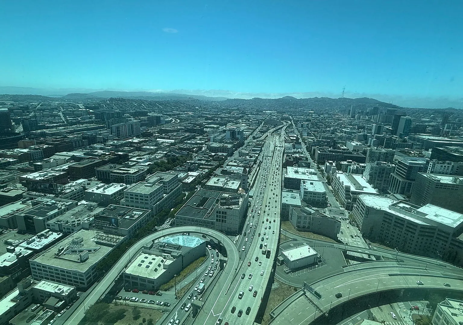 EpicREA - Luxury 1 Bed/ 1 Bath High-Rise Living at One Rincon Hill — Photo 4