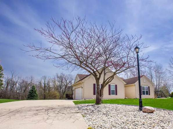 209 HUNTERS GLEN LANE, Johnson Creek, WI 53038