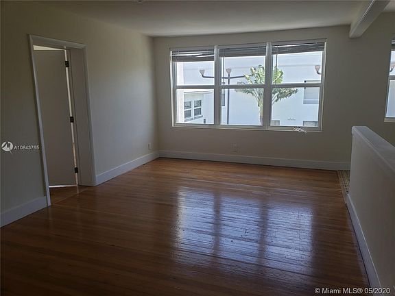 4th image of 1501 SE 2nd Ct APT 6