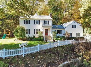 30 Deerfield Rd, Chappaqua, NY 10514