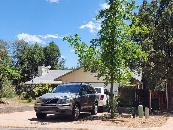 2nd image of 706 W Forest Cir