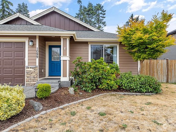 3rd image of 1099 NW Longview Drive