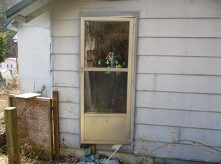 91 Phillips Br, Jenkins, KY 41537