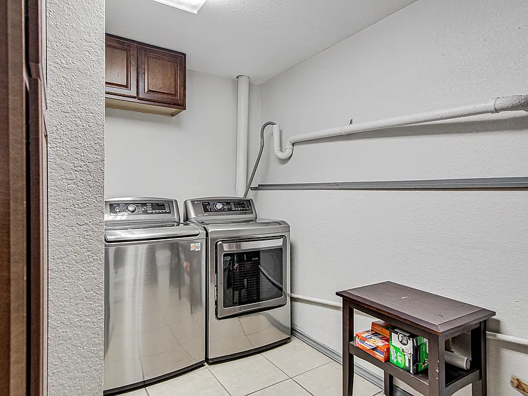 6112 Farmingdale Dr — Photo 23