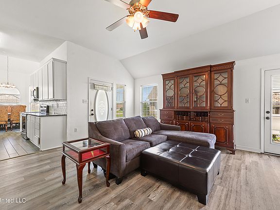 5th image of 18284 Tarabrooke Dr