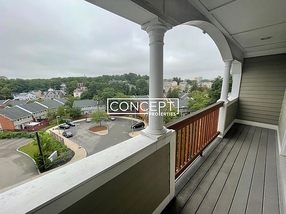4th image of 55 Circuit St #63B