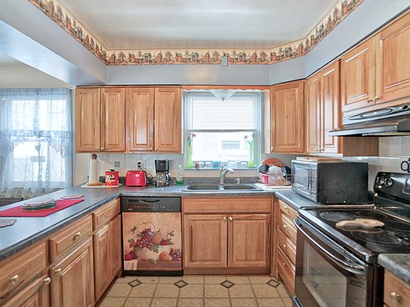 5th image of 8503 W Berwyn Ave