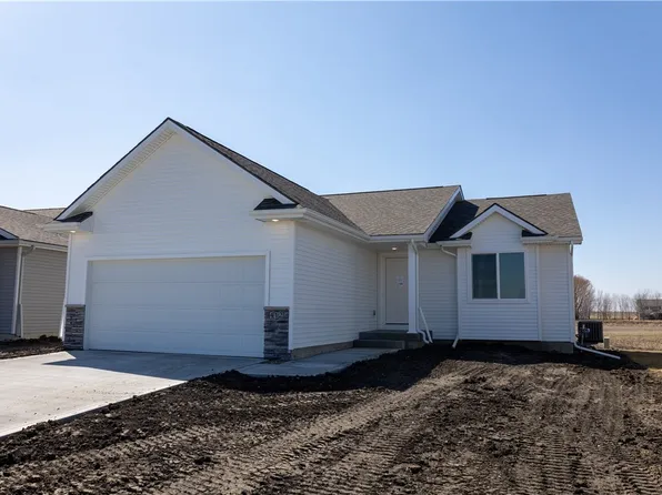 412 Fireside Dr NW, Bondurant, IA 50035