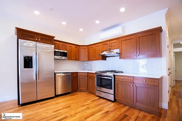 Rented by Brownstone Real Estate | media 21