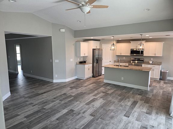 3rd image of 157 Antis Dr