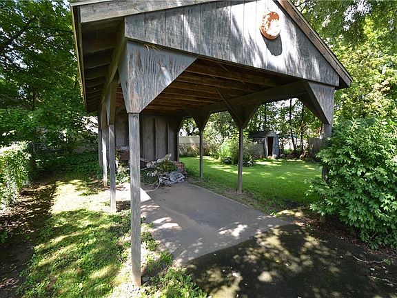 5th image of 339 Hathaway Pl